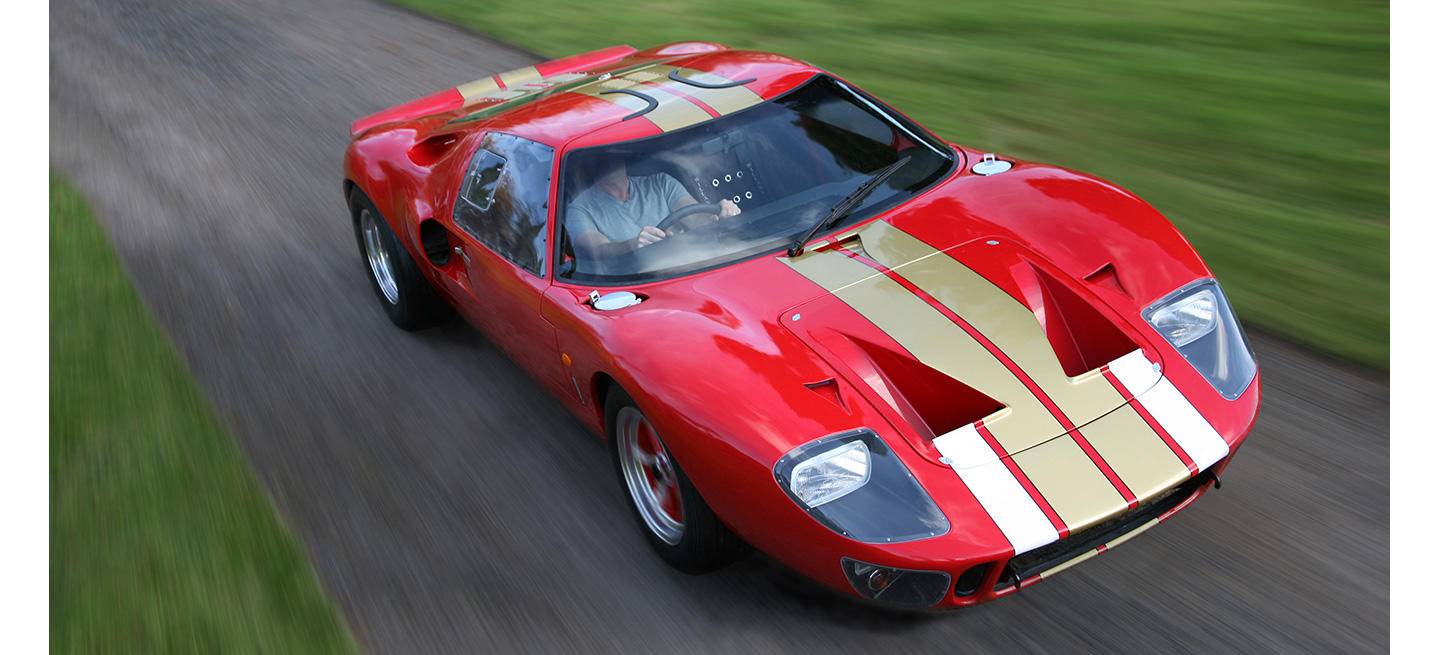 ford-gt-40-superformance-01
