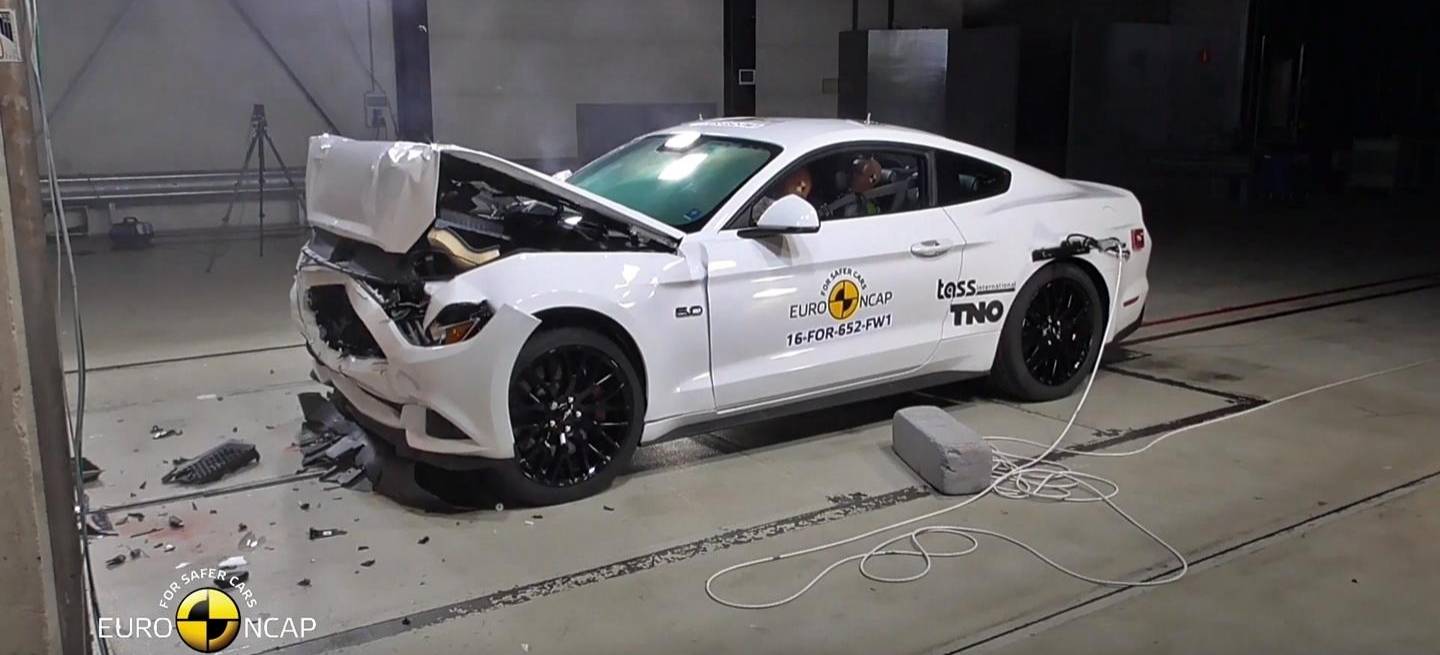 ford-mustang-2015-euroncap-0117-01