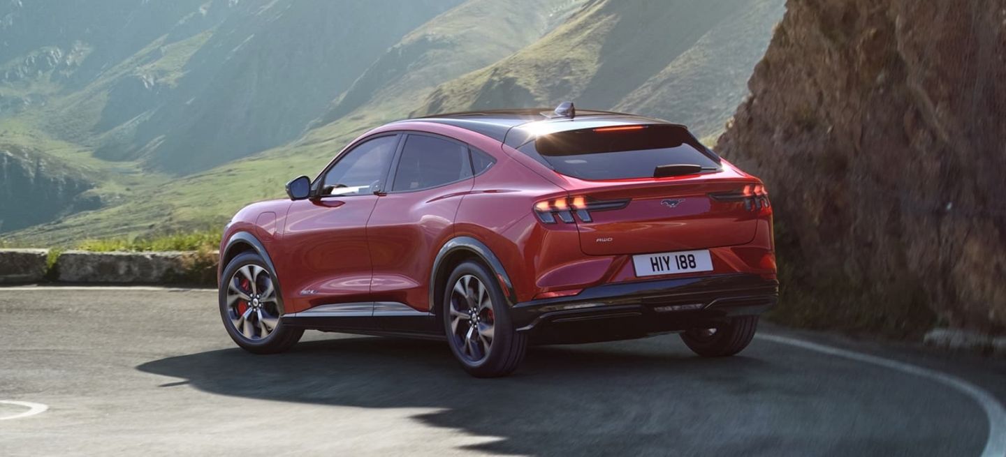 Asi Es El Ford Mustang Mach E Gt De Mas De 70 000 Euros Que Llega A Espana De Momento Con Precio Provisional Diariomotor Asi Es El Ford Mustang Mach E Gt De Mas De 70 000 Euros Que Llega A Espana De Momento Con Precio Provisional Diariomotor