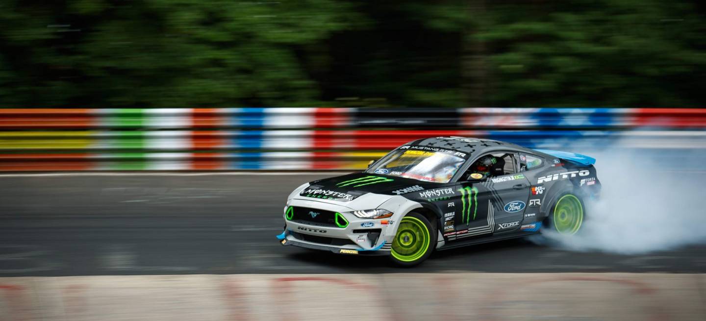 Watch High Powered 900 Horsepower Mustang Rtr Become First Car E Watch High Powered 900 Horsepower Mustang Rtr Become First Car E