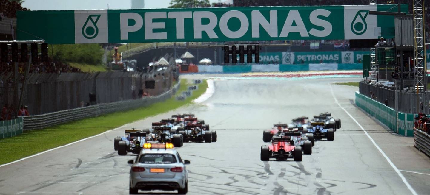formula-1-fia-temporada-2015-malasia-salida-1