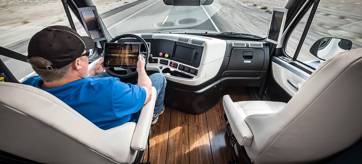 freightliner-inspiration-33-1440px
