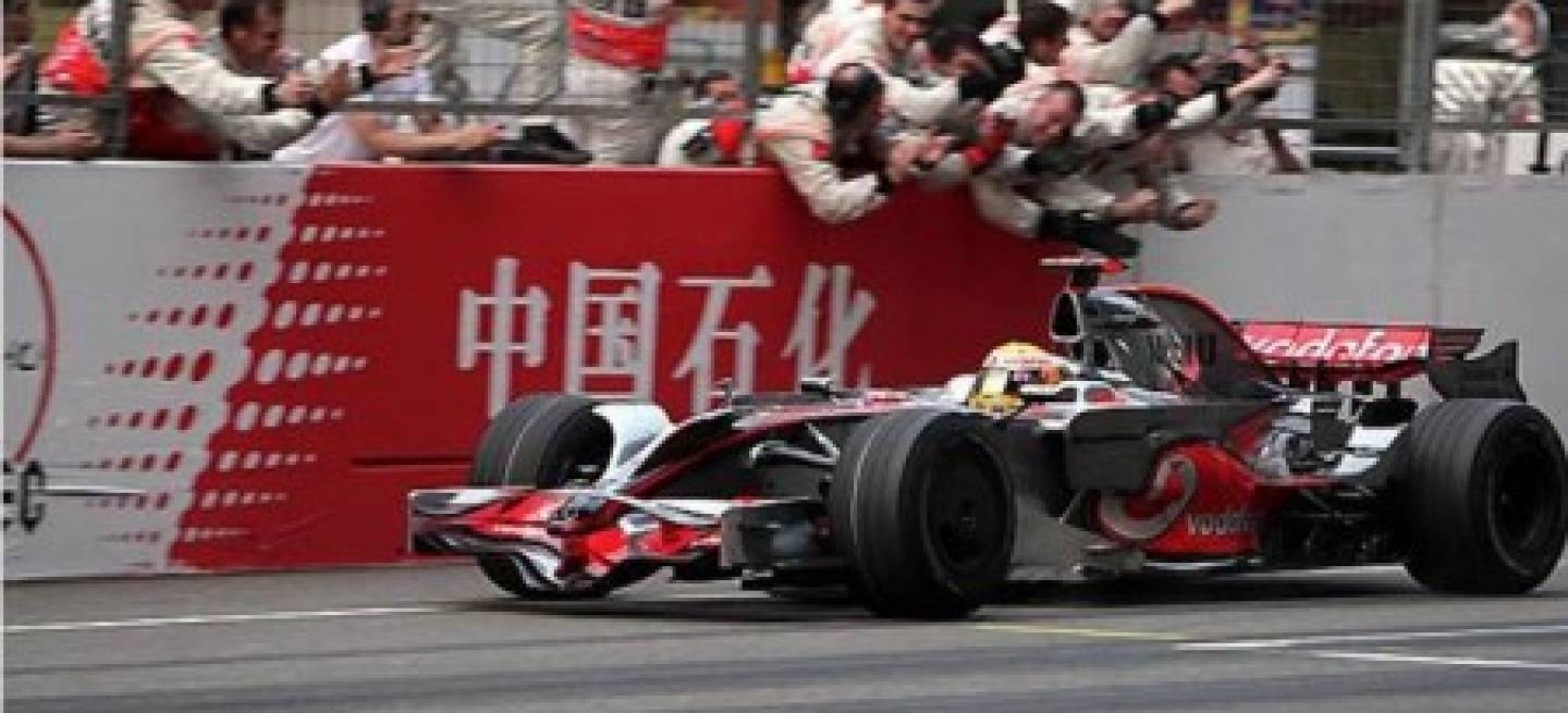 hamilton-mclaren-vencedor-china-2008