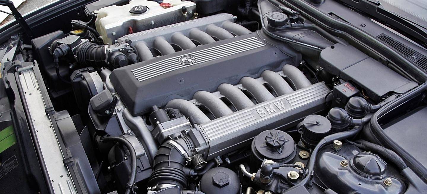 historia-bmw-v12-2017-014