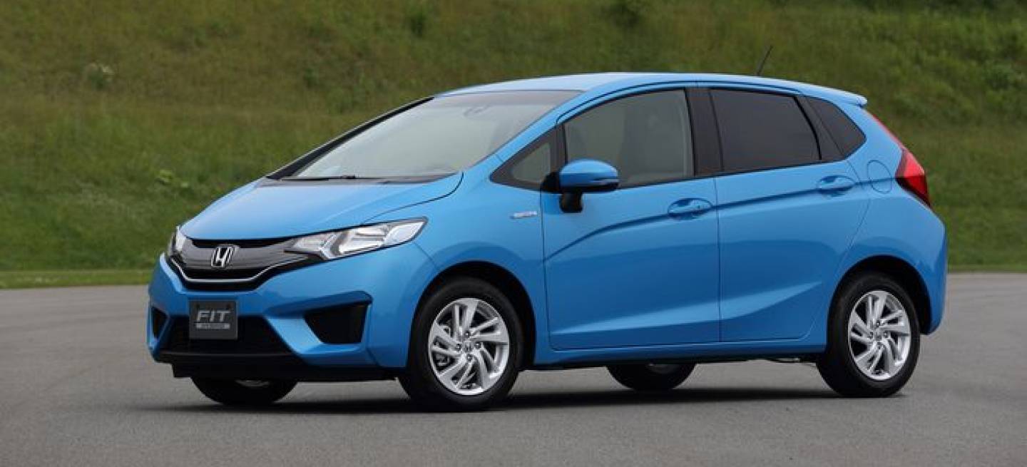 honda-fit-hybrid-2014-p-2