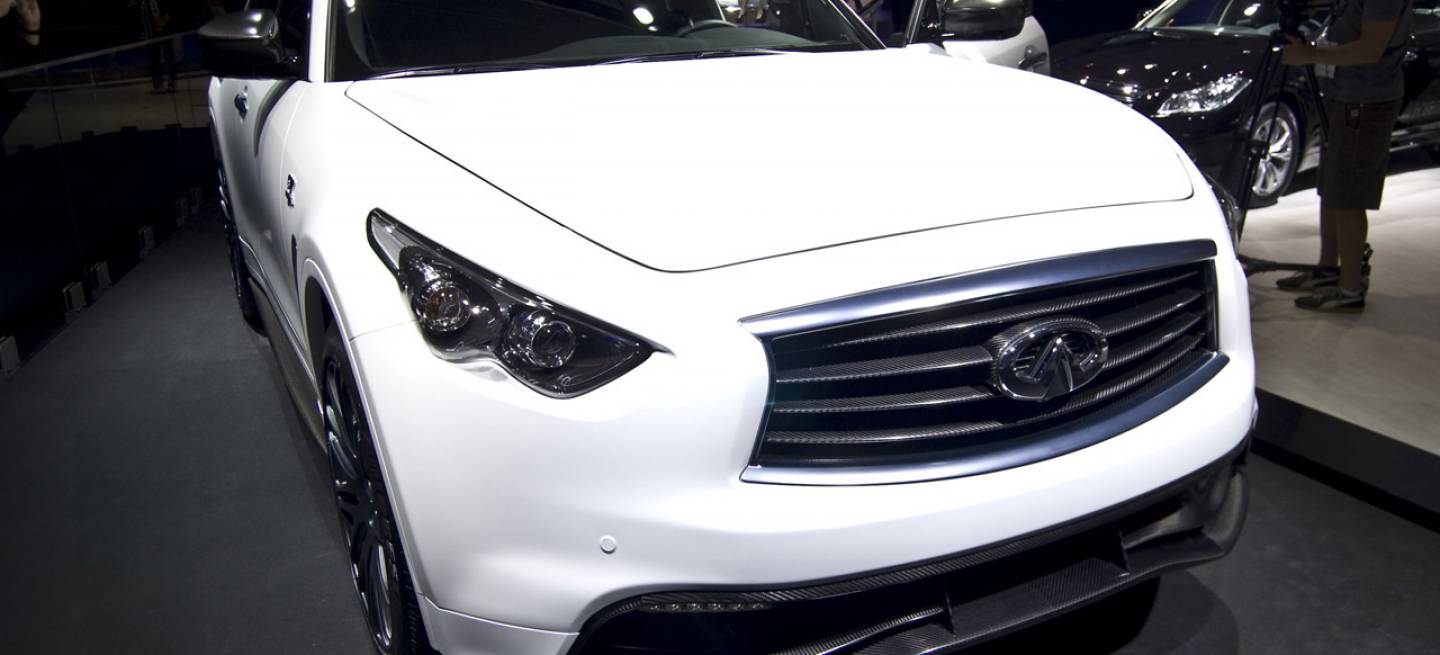 infiniti-fx-vettel-frankfurt-05