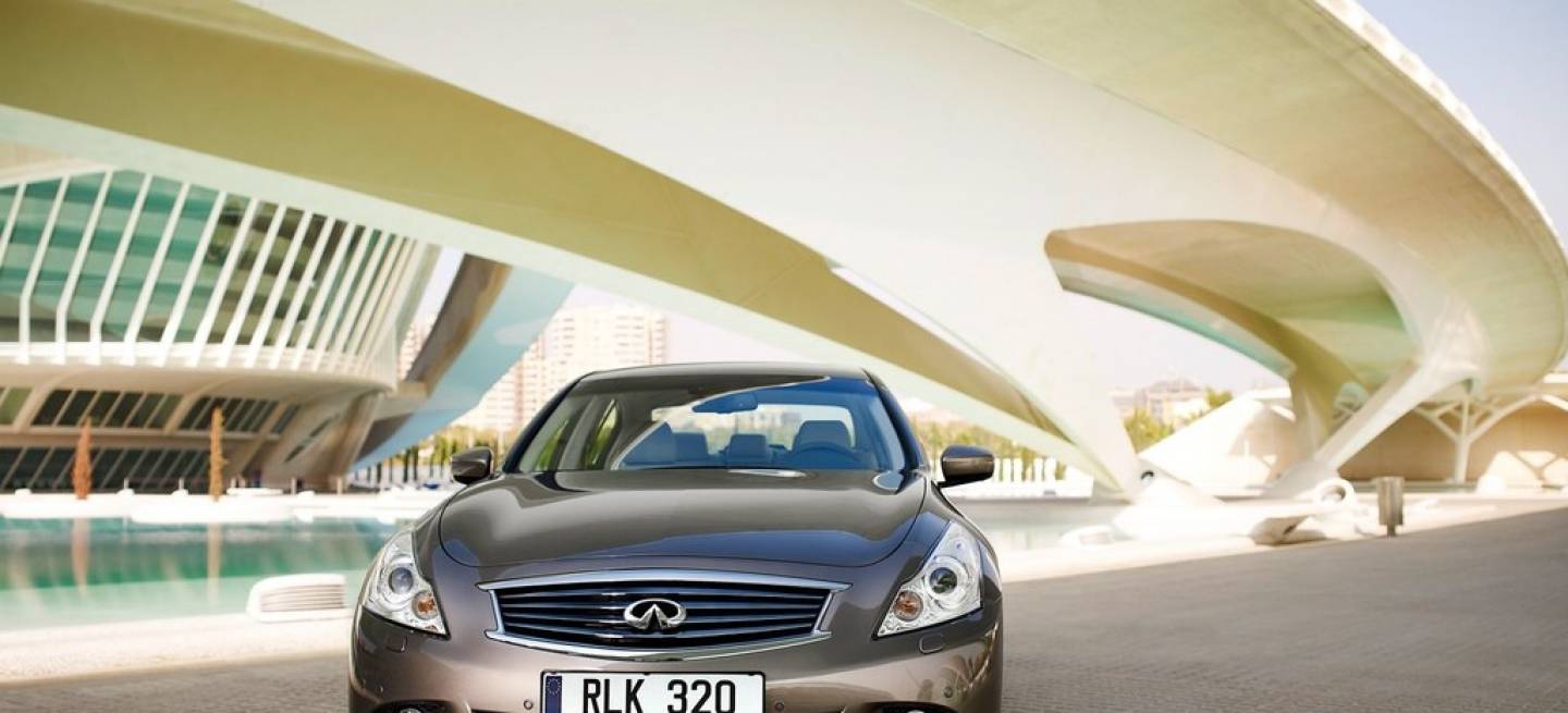 Infiniti G37