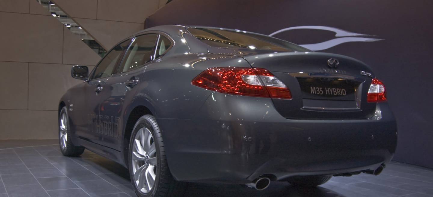 Infiniti M