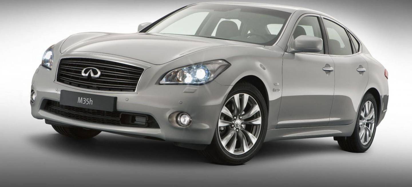 infiniti-m35h-dm-1