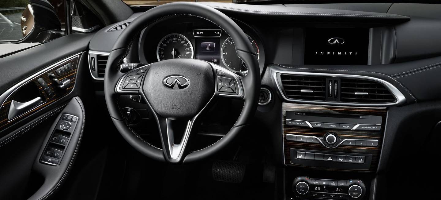 infiniti-q30-interior-p
