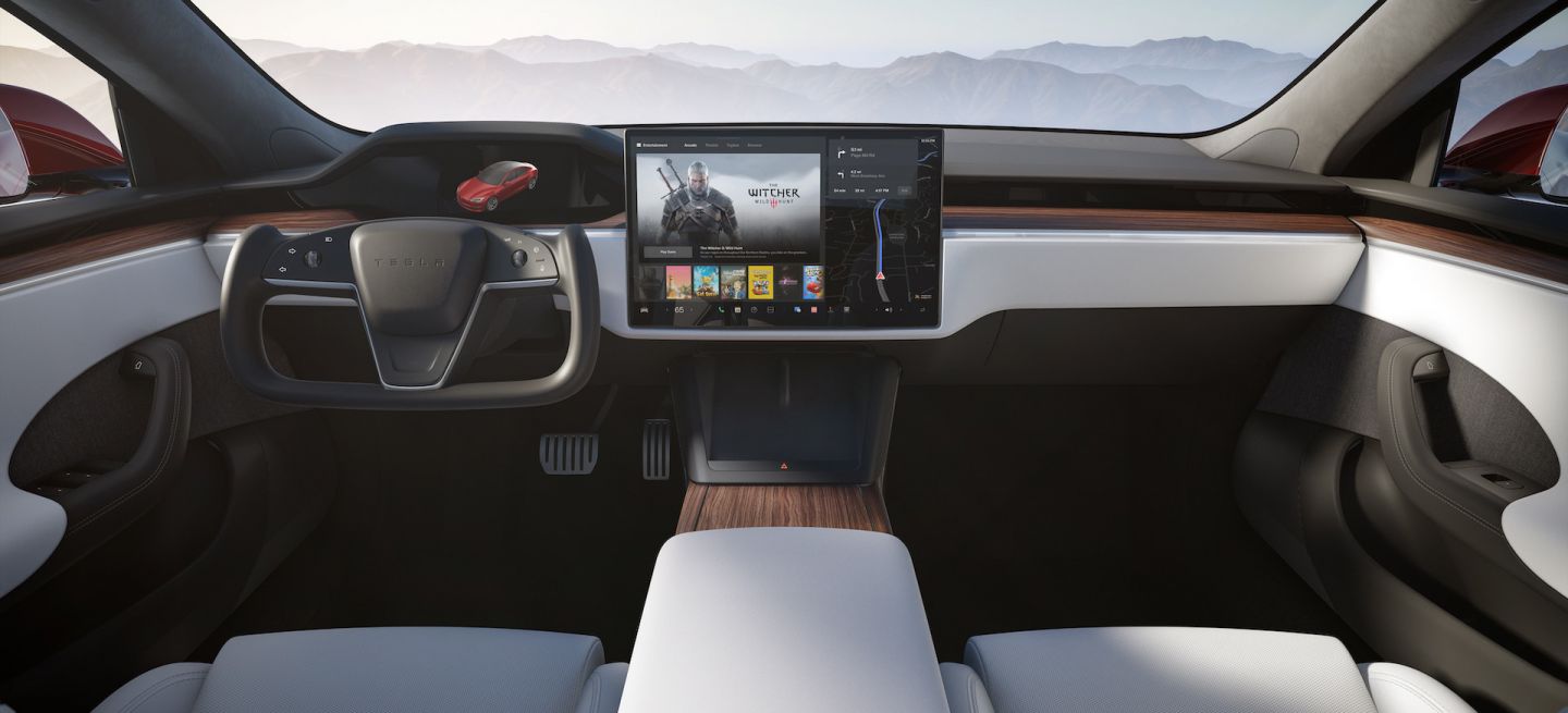 interior-tesla-model-s-2022-105_1440x655c.jpg