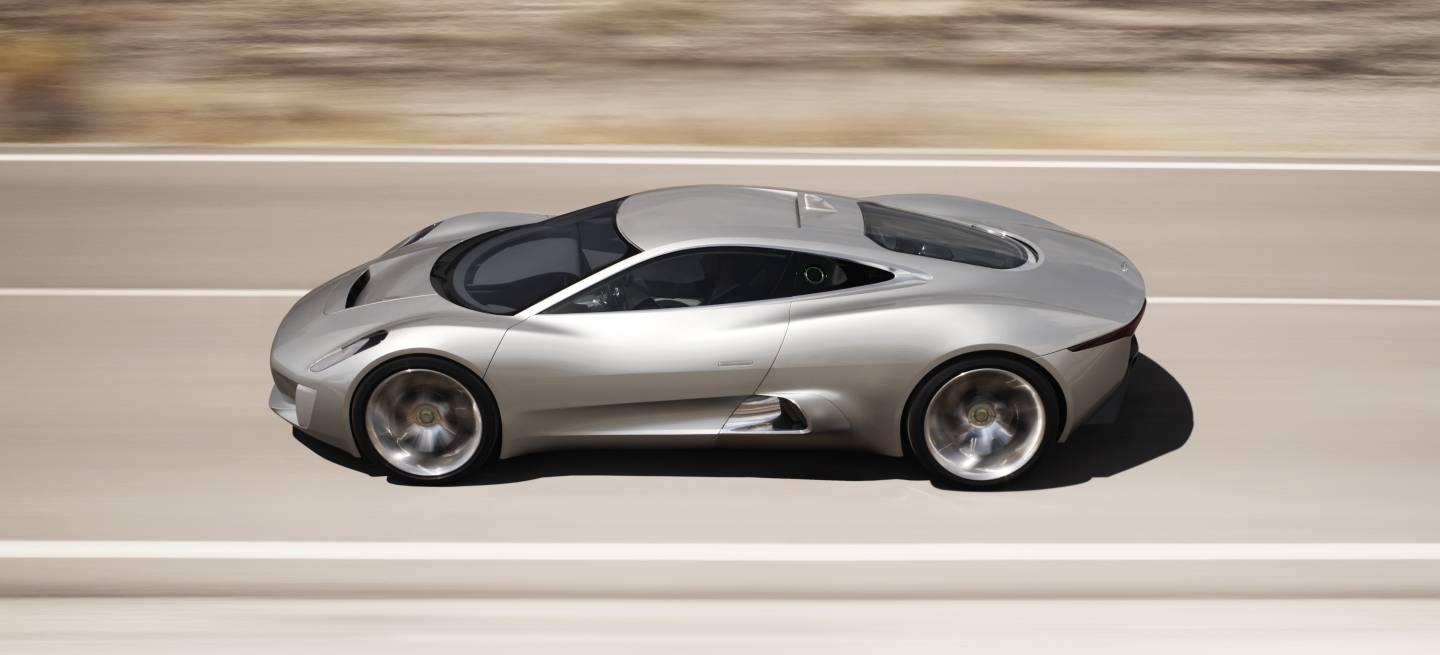 jag_c-x75_dynamic_location_030112_01