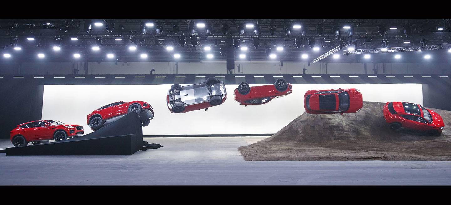 jaguar-e-pace-voltereta-09