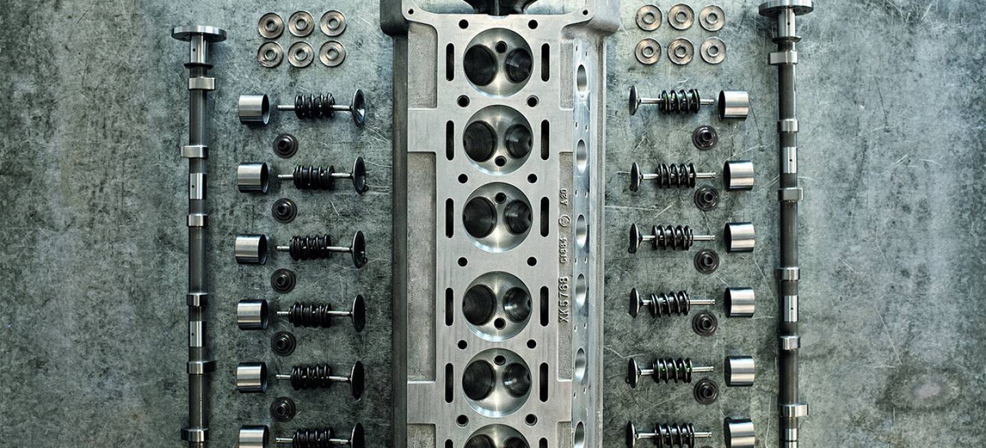 jaguar-e-type-lightweight-03
