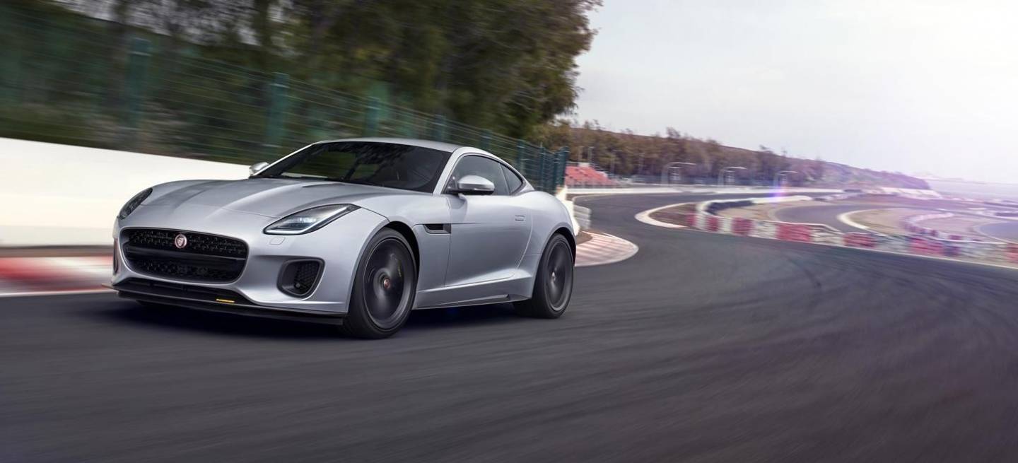 jaguar-f-type-400-sport-2017-003