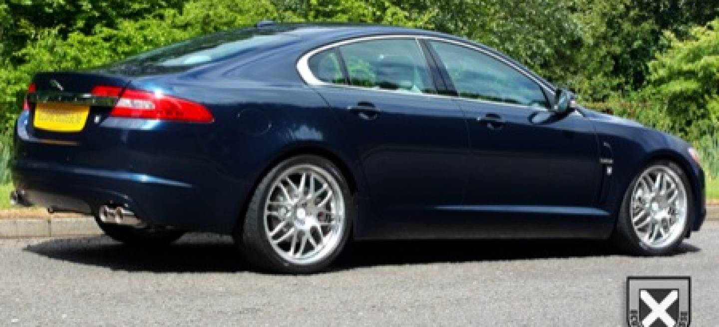 jaguar-xf-ecurie-ecosse-0_1440x655c.jpg