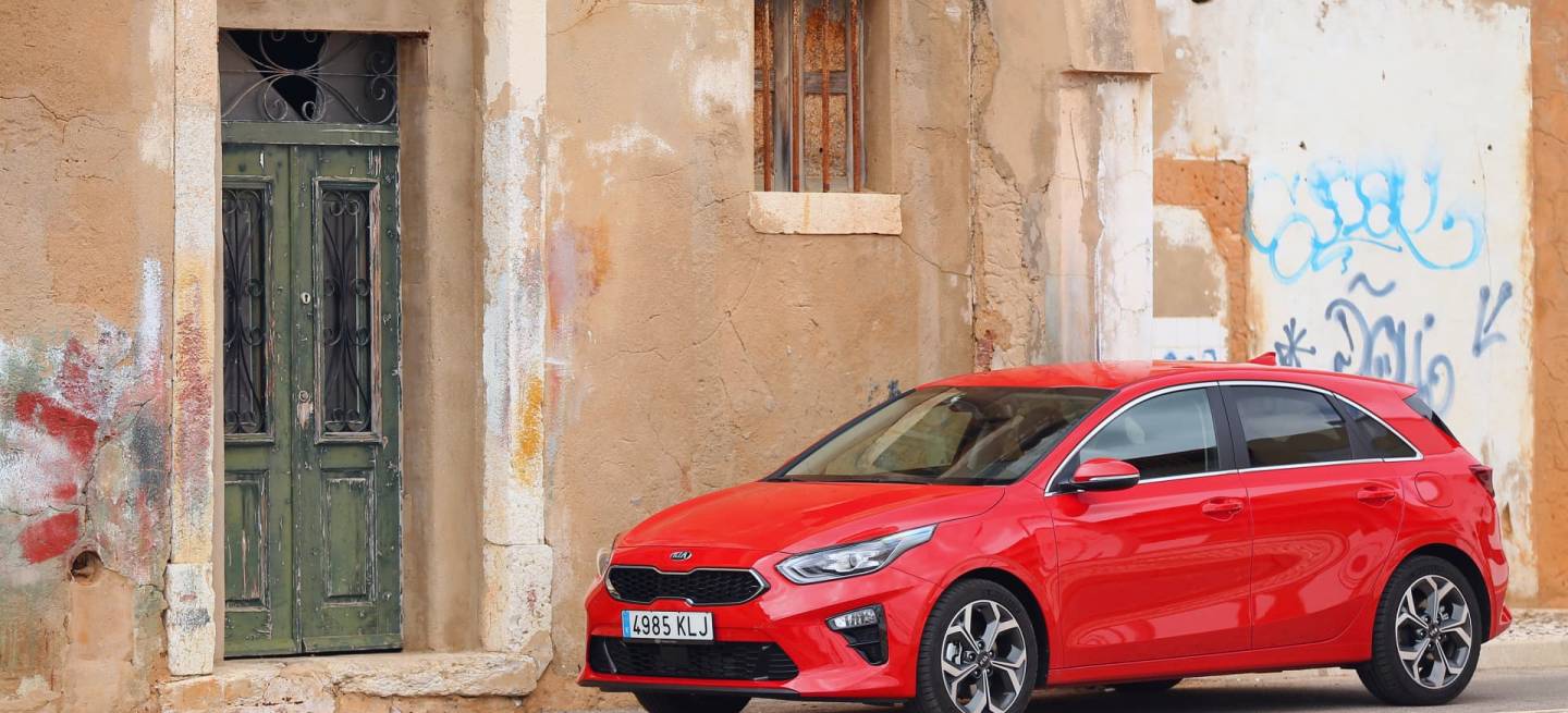 Kia Ceed 1 4 T Gdi 7 Dct Transmission 140hp Track Red 05 Kia Ceed 1 4 T Gdi 7 Dct Transmission 140hp Track Red 05