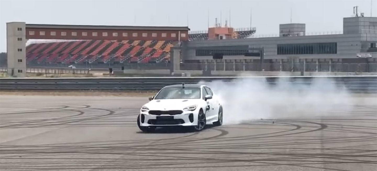kia-stinger-video-derrapando