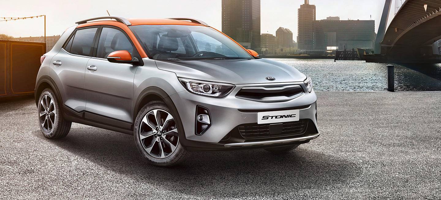 kia-stonic-2017-02