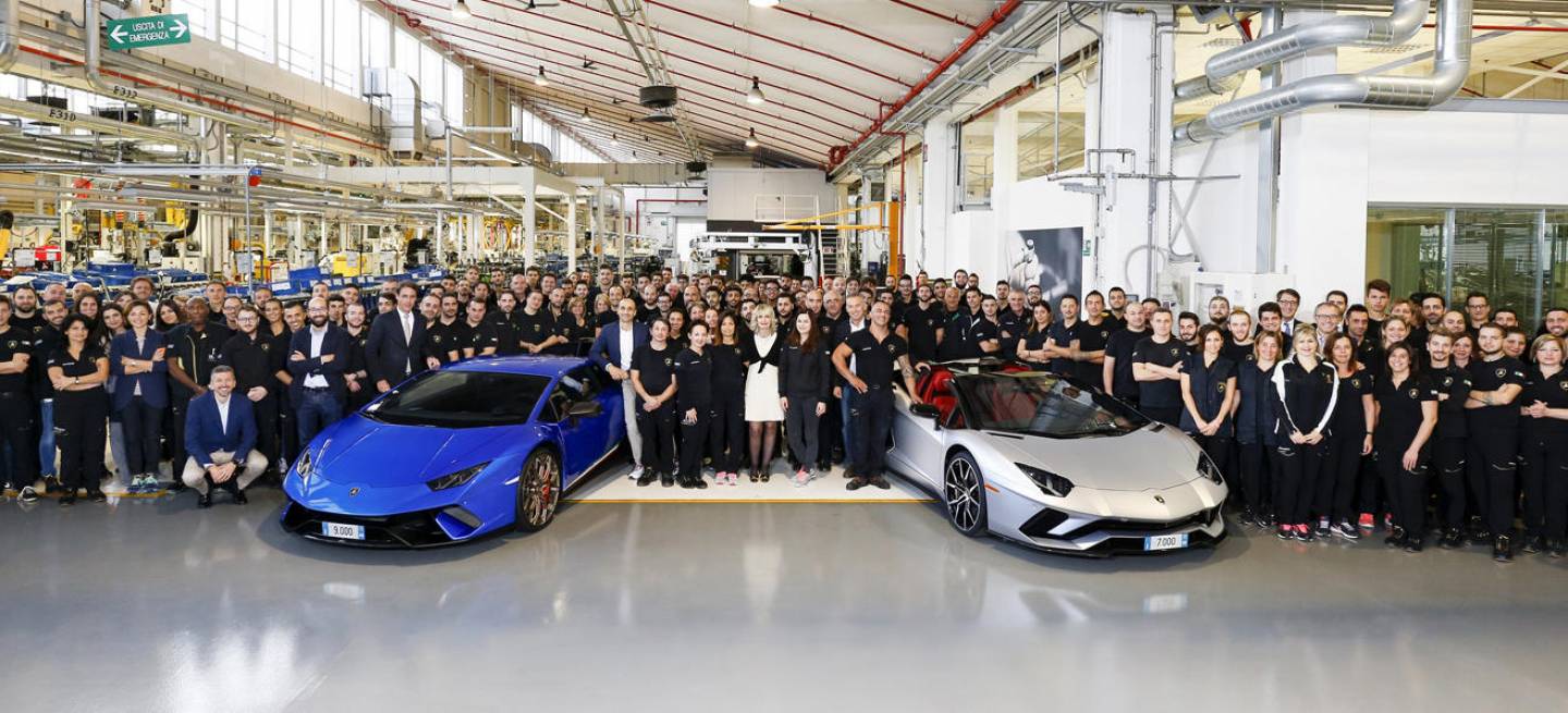 lamborghini-production-1017-01
