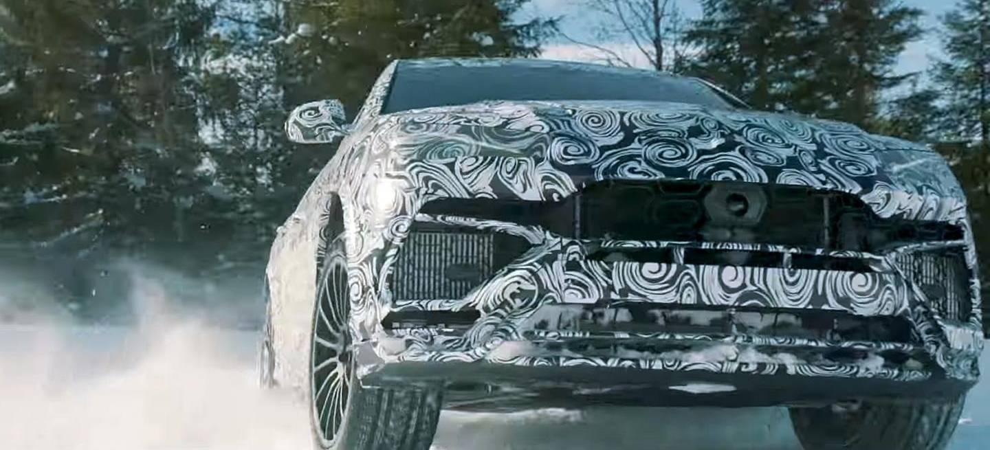 lamborghini-urus-video-nieve-1117-01