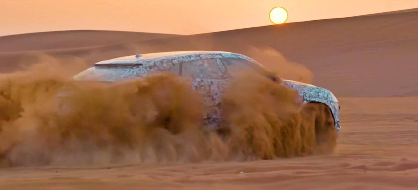 lamborghini-urus-video-sabbia-1117-01