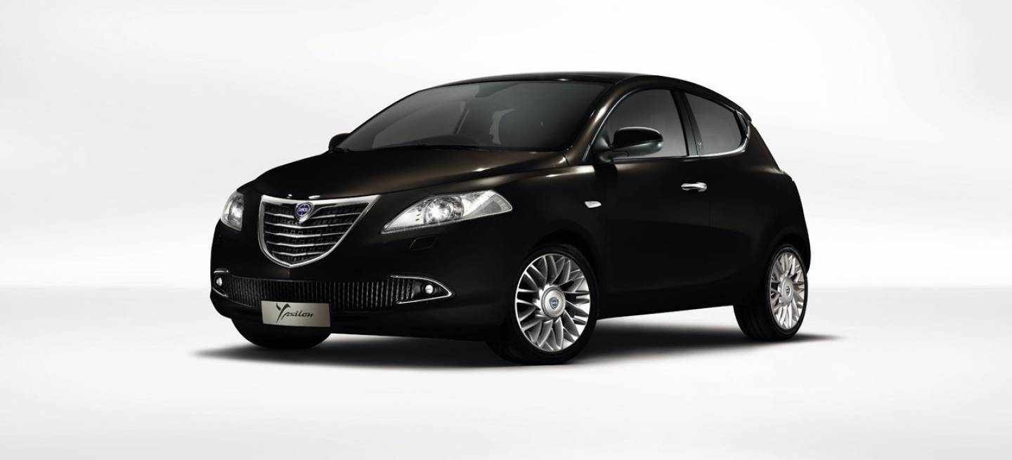 lancia-ypsilon-2011-1