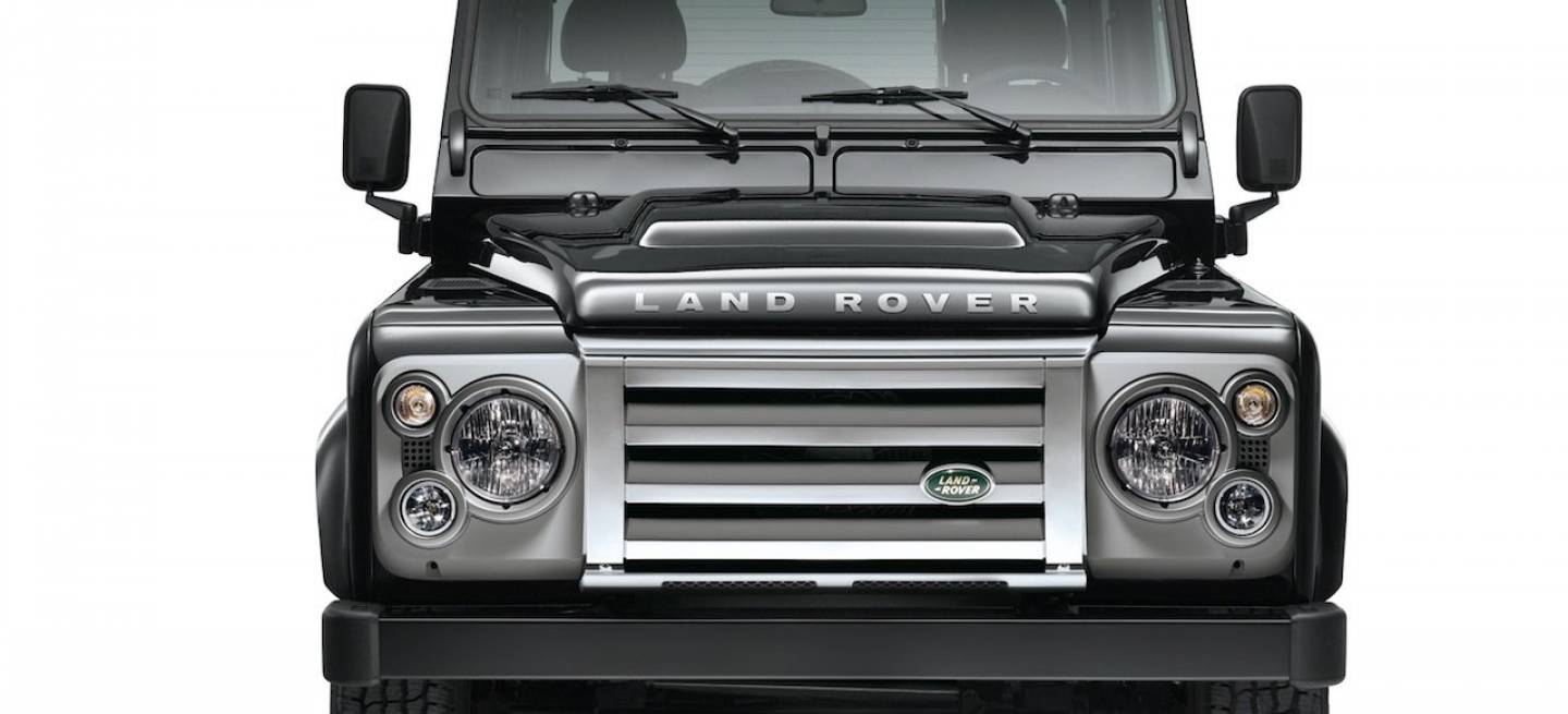 Land Rover Defender Black Edition