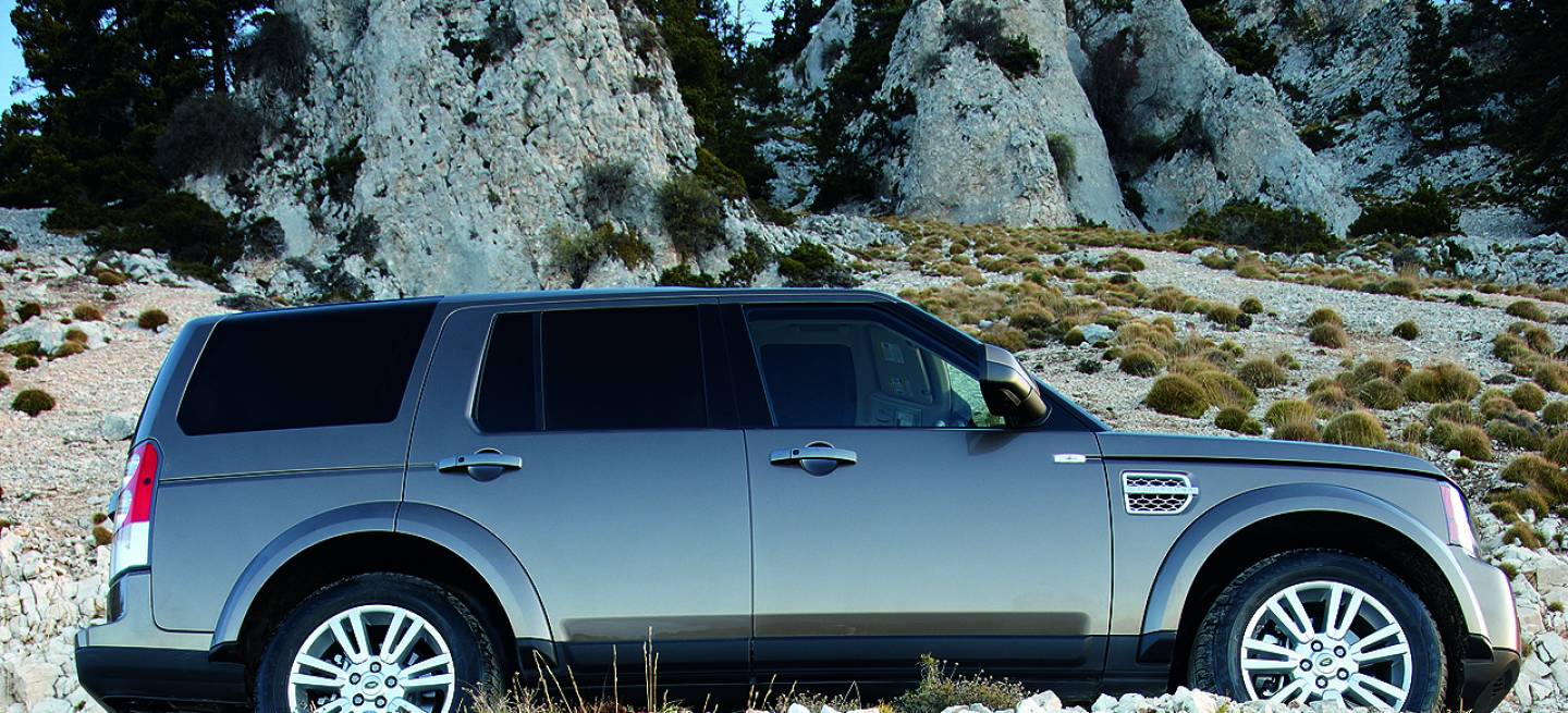 land-rover-discovery4-01