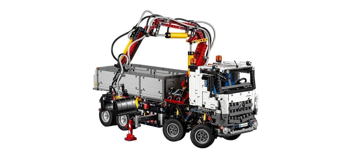 lego_mercedes_arocs