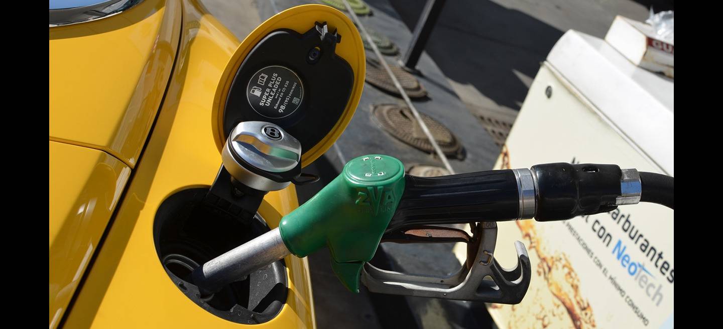 manipular-consumo-coche-1