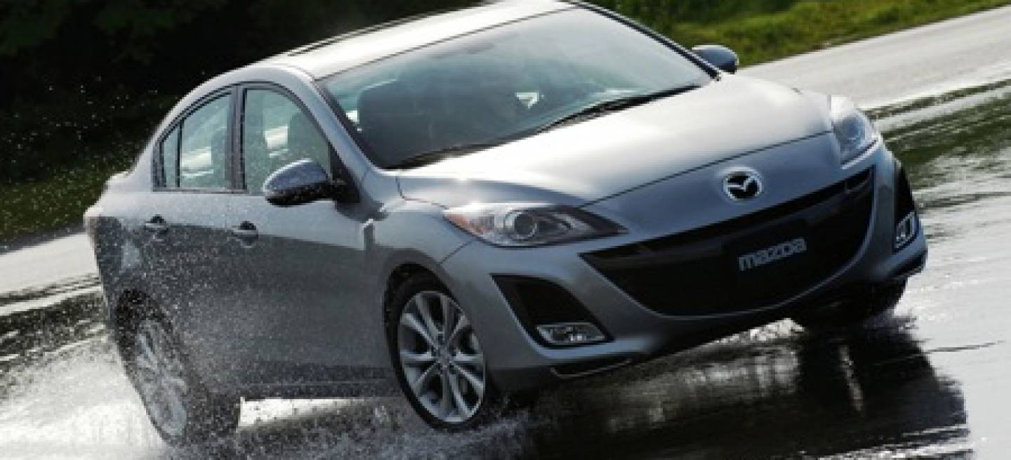 mazda 3 hatchback 2011 ficha tecnica