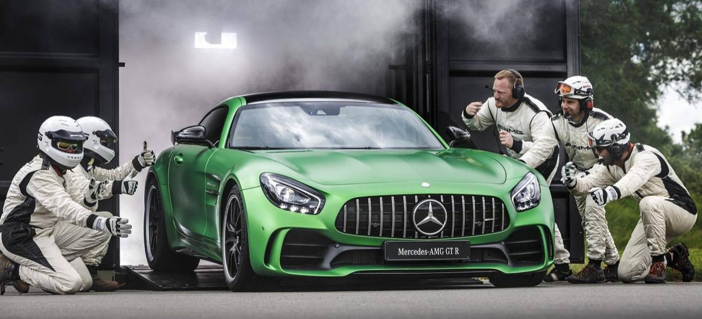 mercede-AMG-GT-R-2016-video-01