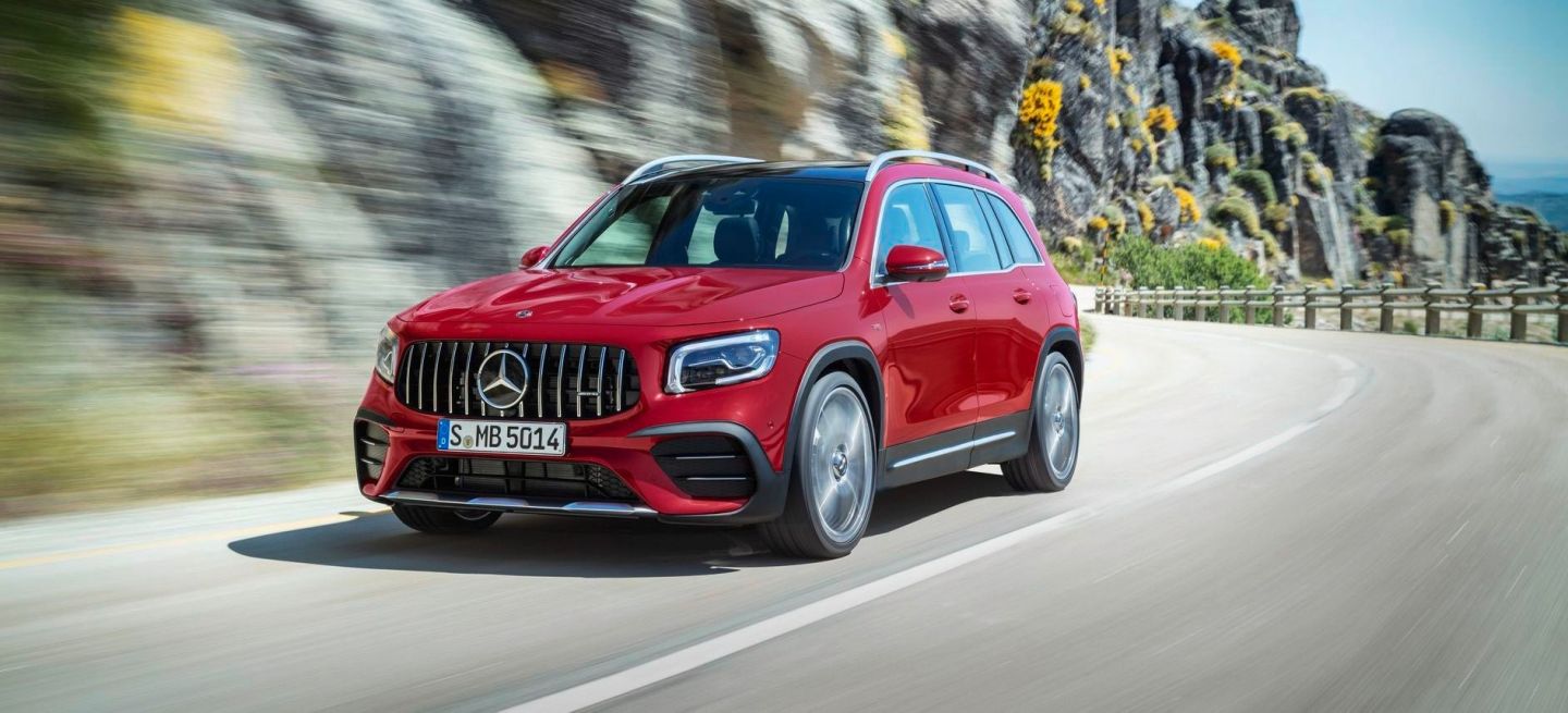 Konkurrenzlos In Seiner Klasse: Der Neue Glb 35 4matic Kombiniert Mit Einer Hohen Variabilität, Viel Platz Und Mit Hohem Fahrspaß Unrivalled In Its Class: The New Glb 35 4matic Combines Great Variability And Plenty Of Space With Sheer Driving Pleasure Konkurrenzlos In Seiner Klasse: Der Neue Glb 35 4matic Kombiniert Mit Einer Hohen Variabilität, Viel Platz Und Mit Hohem Fahrspaß Unrivalled In Its Class: The New Glb 35 4matic Combines Great Variability And Plenty Of Space With Sheer Driving Pleasure