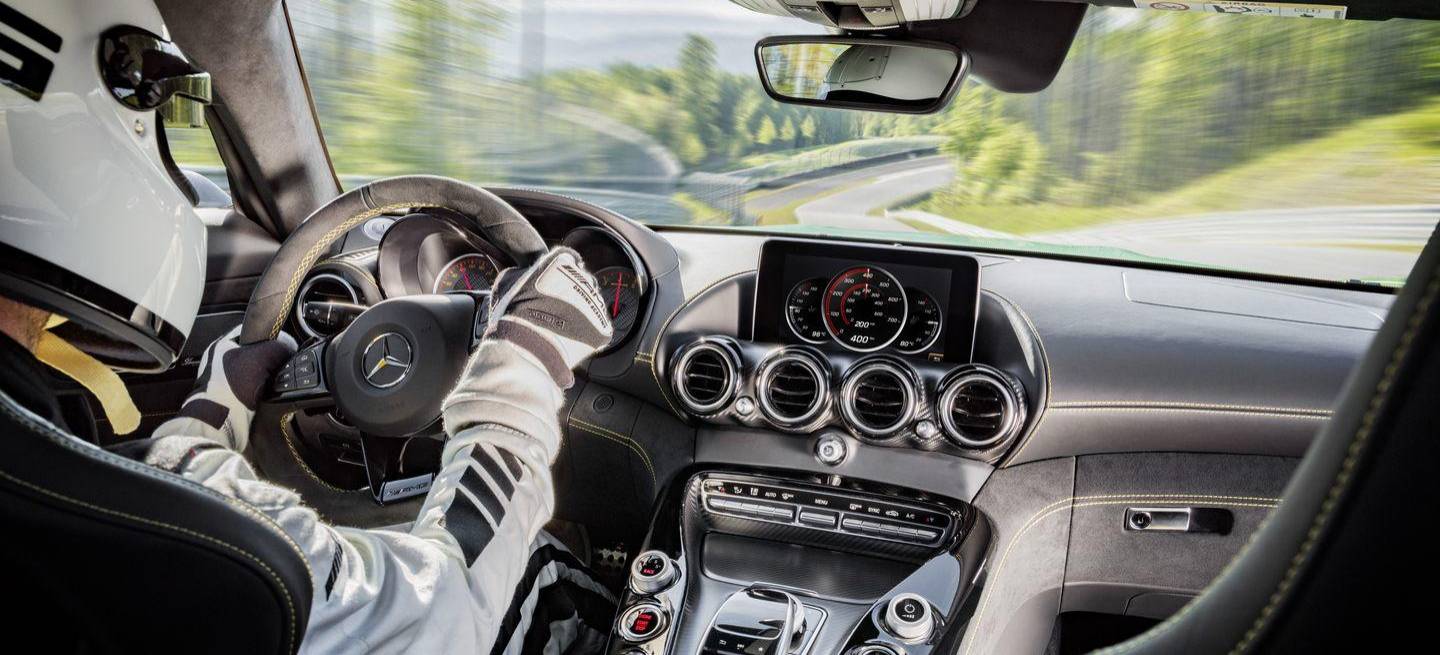 mercedes-amg-gt-r-2017-22