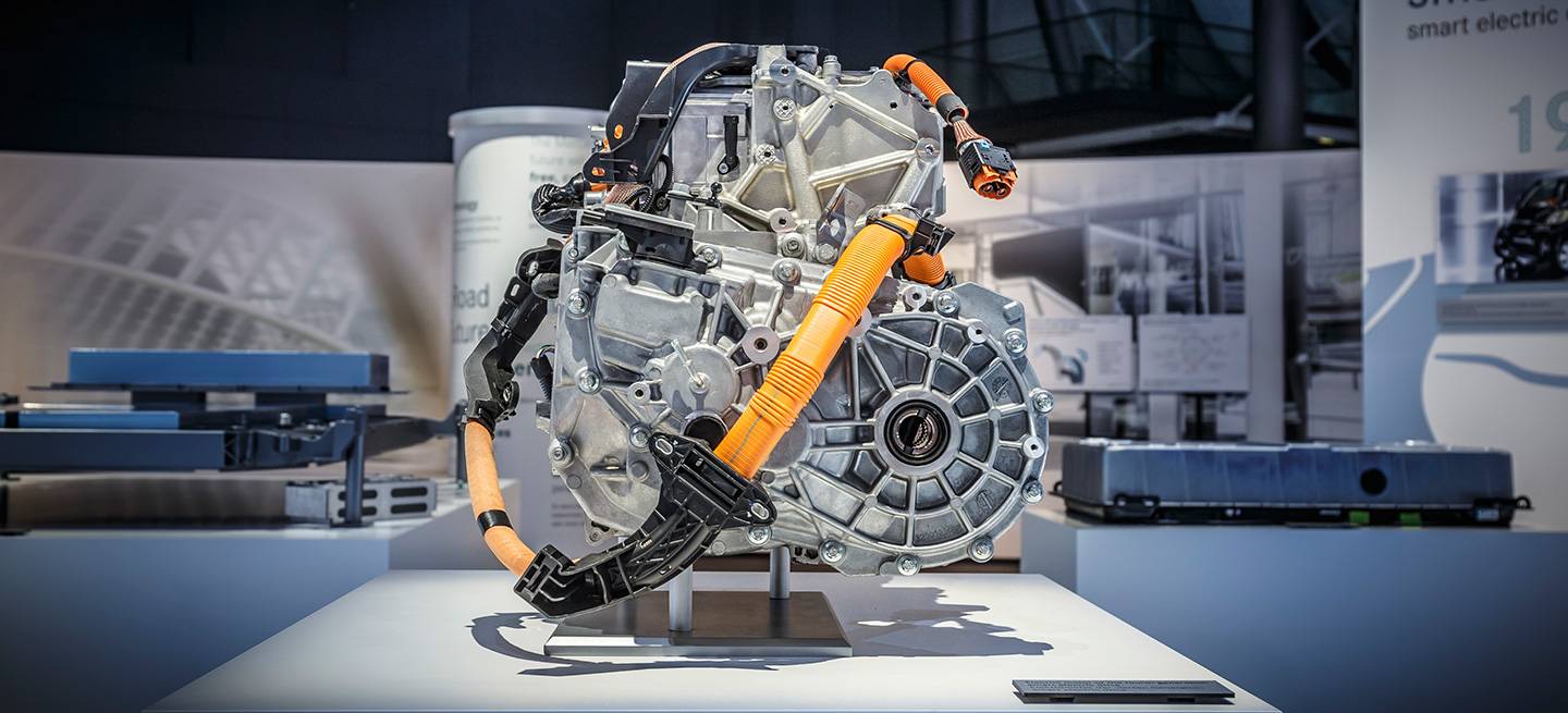 mercedes-benz-48-voltios-04