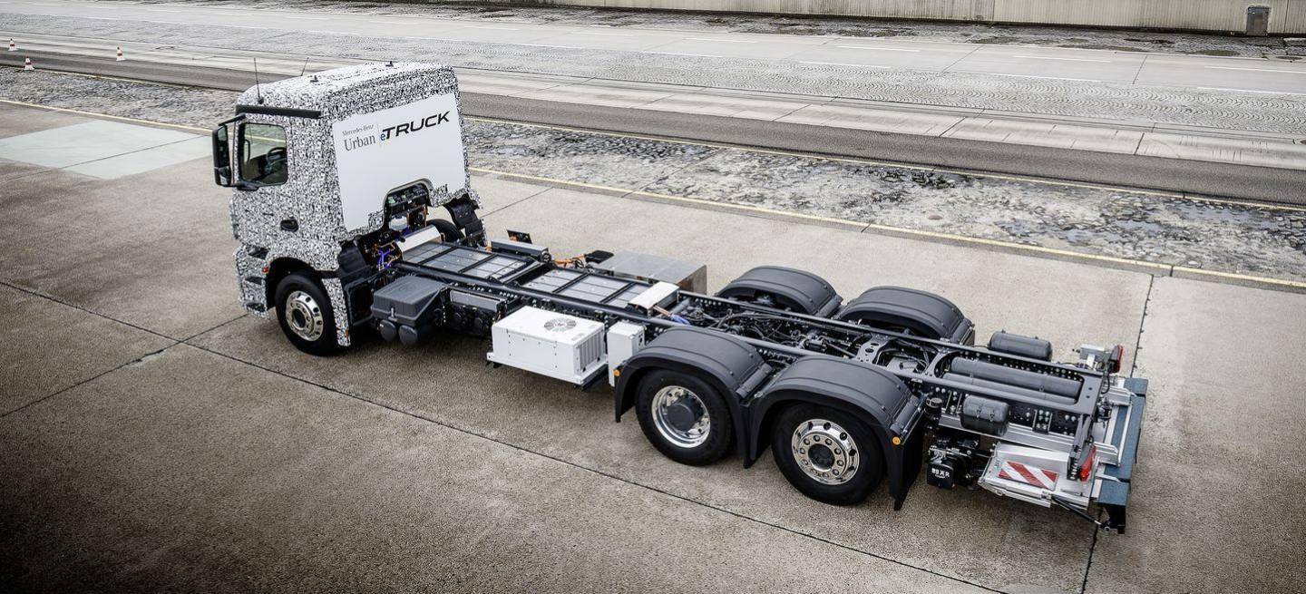 mercedes-e-truck-2016-p