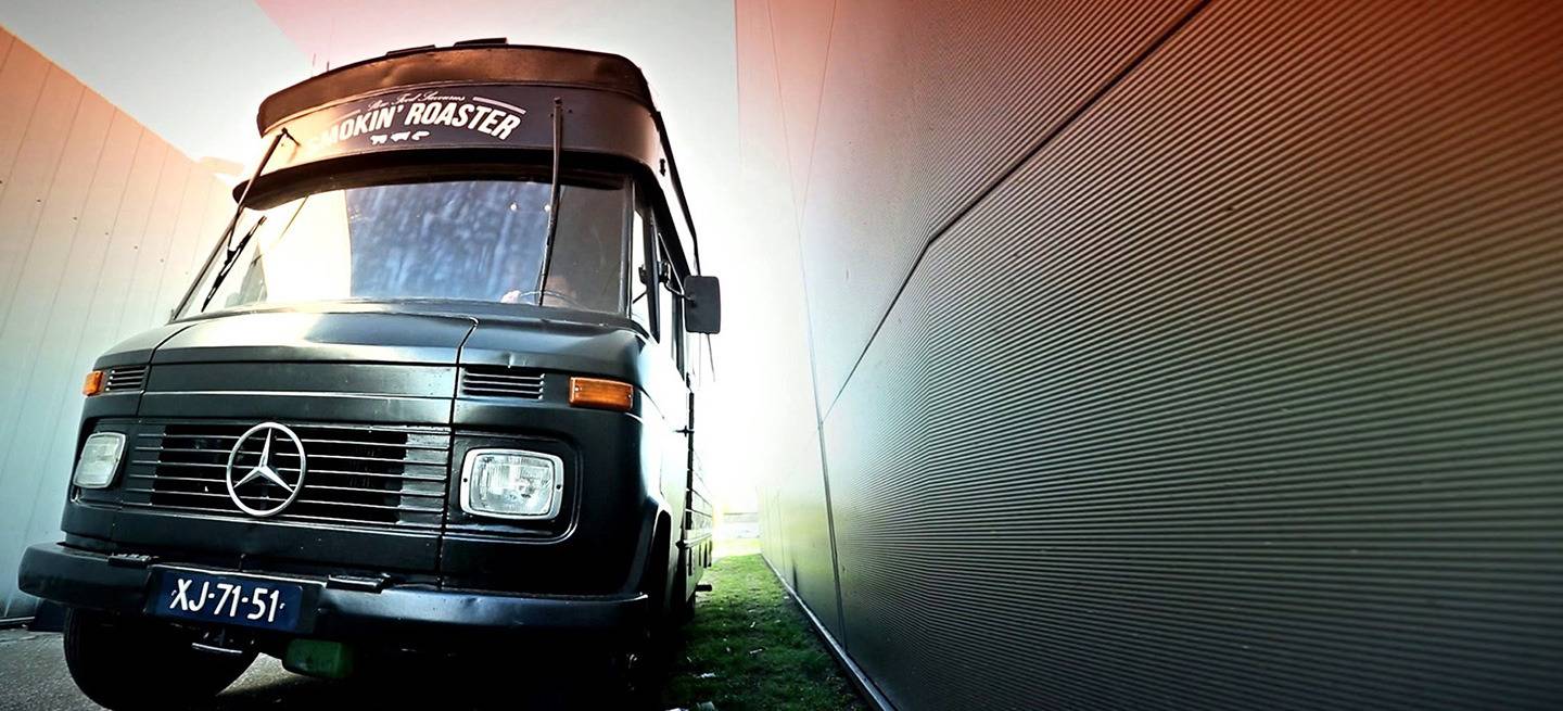 mercedes-furgoneta-smokin-roaster-1440px