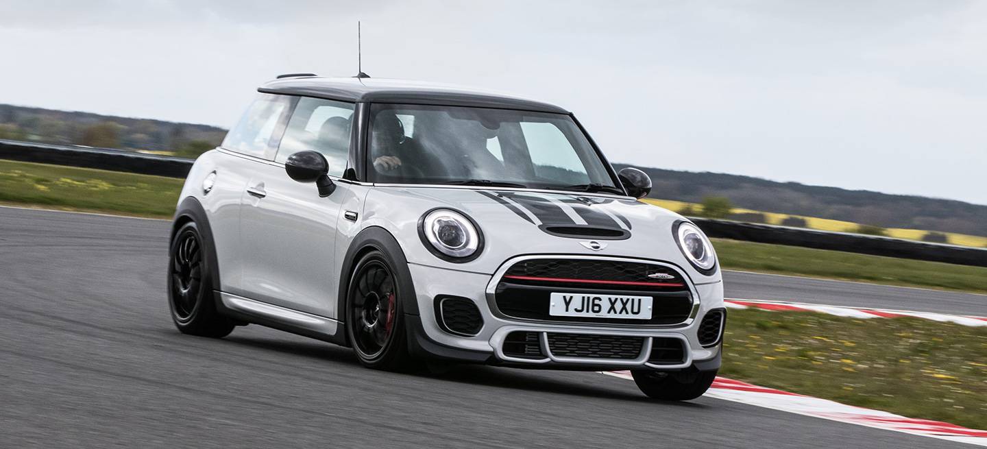 mini-john-cooper-works-challenge-2016-17