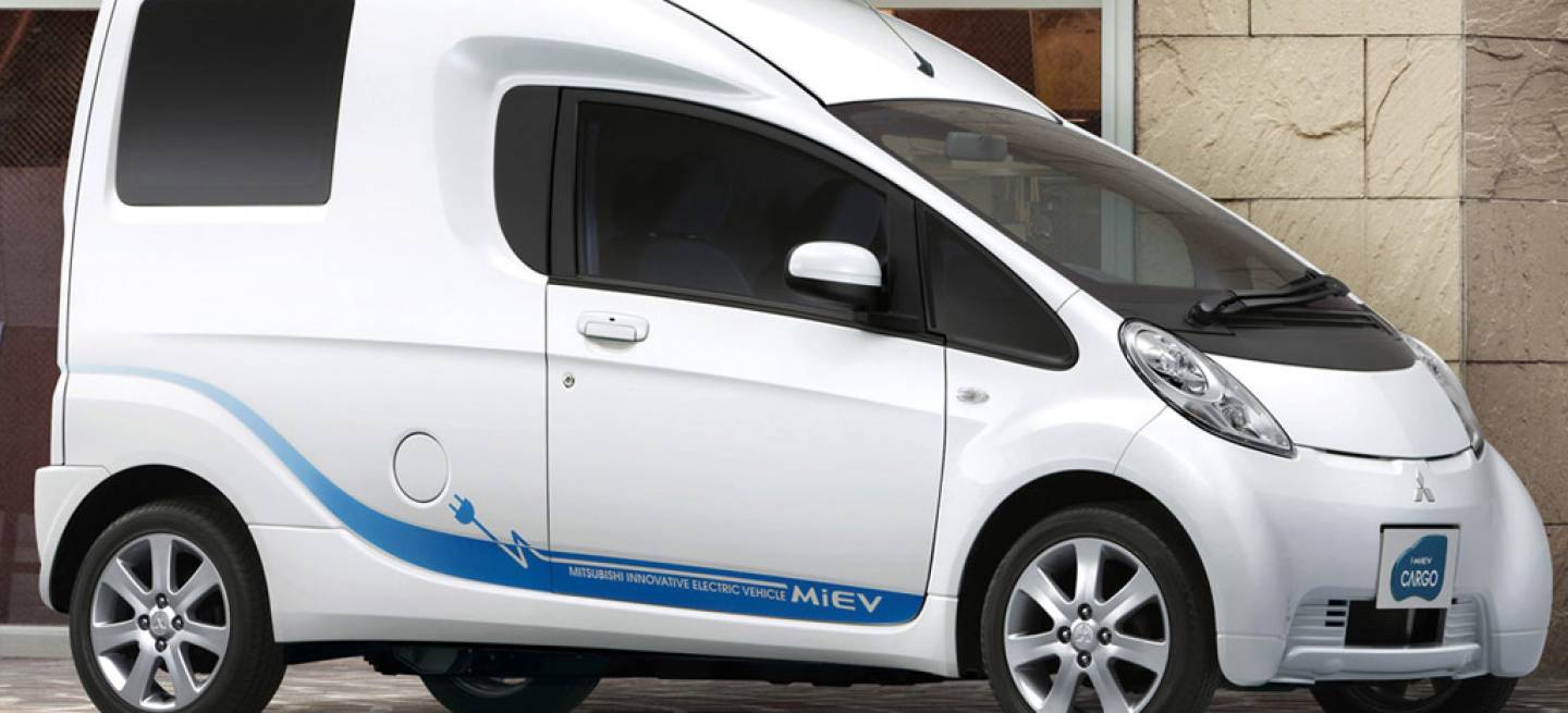 mitsubishi-imiev-cargo-01