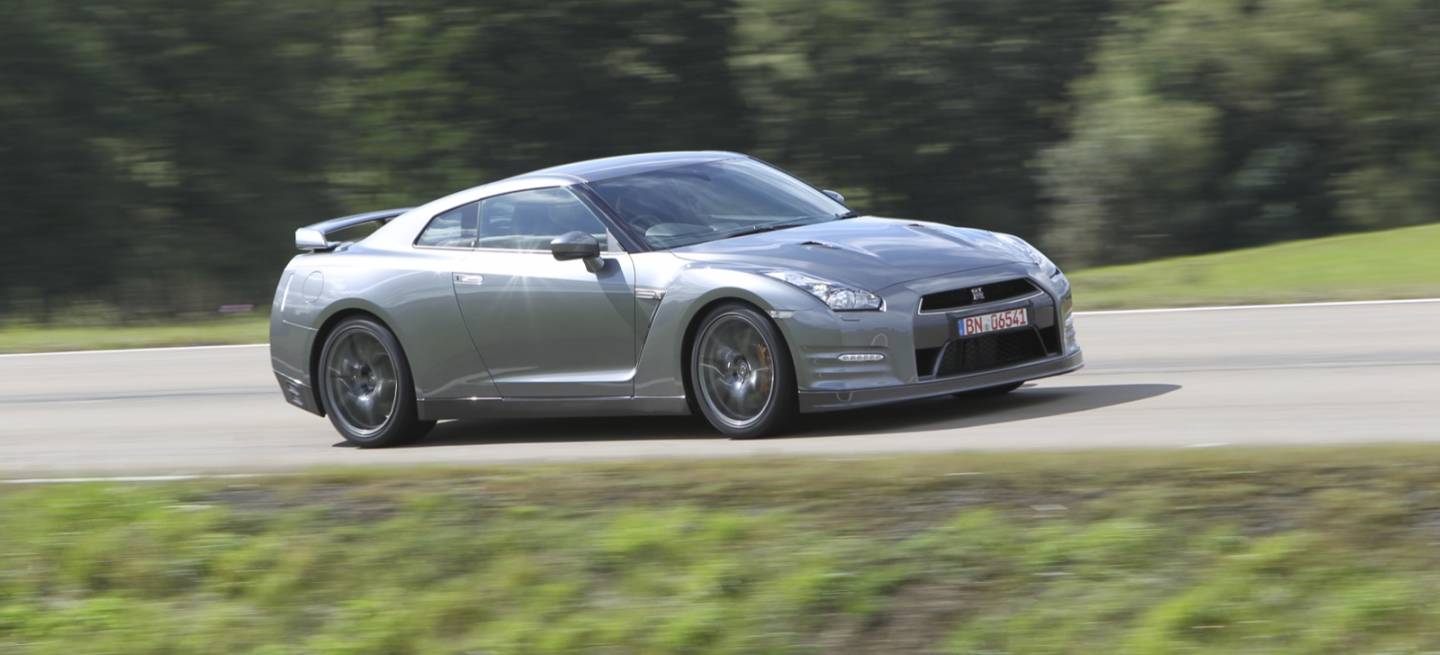 Nissan GT-R 2012