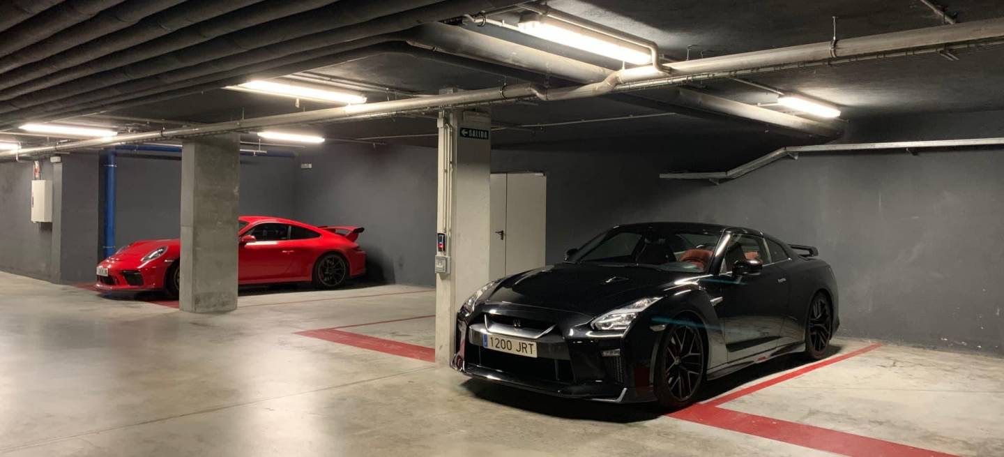 Nissan Gt R Parking 6to6 1 Nissan Gt R Parking 6to6 1