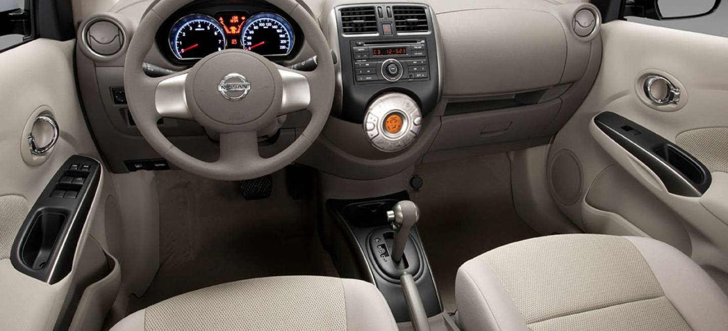 Nissan Sunny 2011