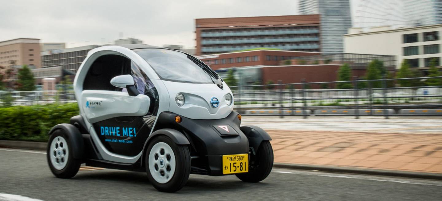 nissanev1