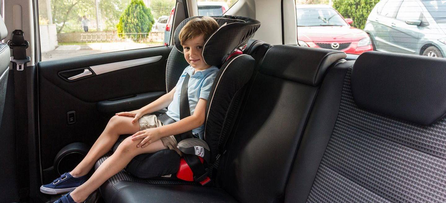 niño-asiento-trasero
