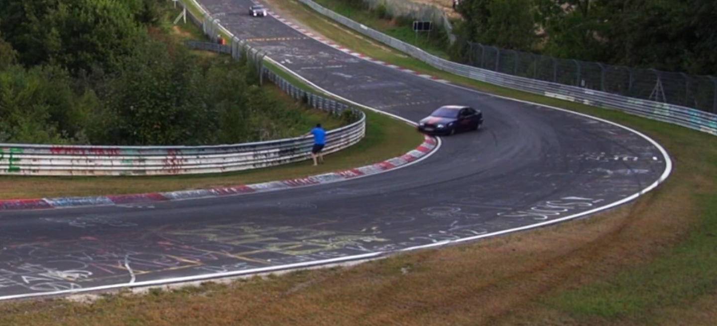 nurburgring-video-aceite-atropello