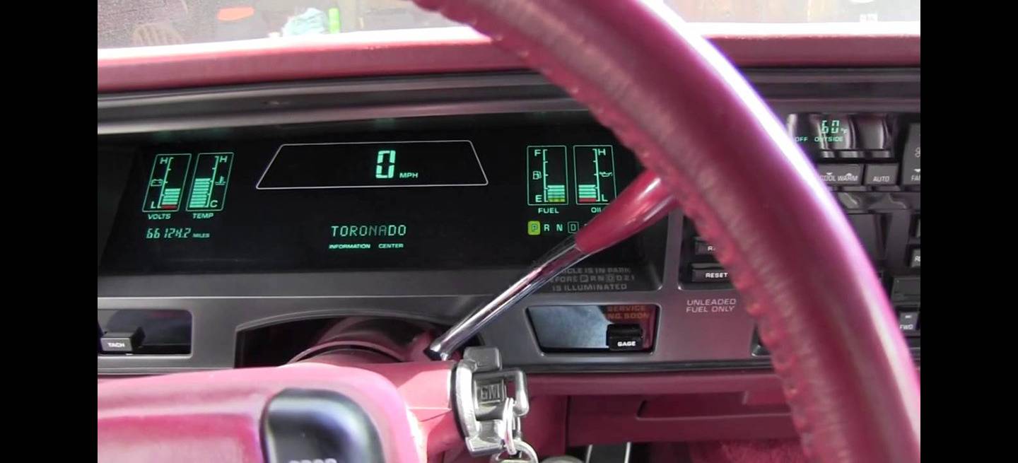 oldsmobile-toronado-1989-1280px-1440px