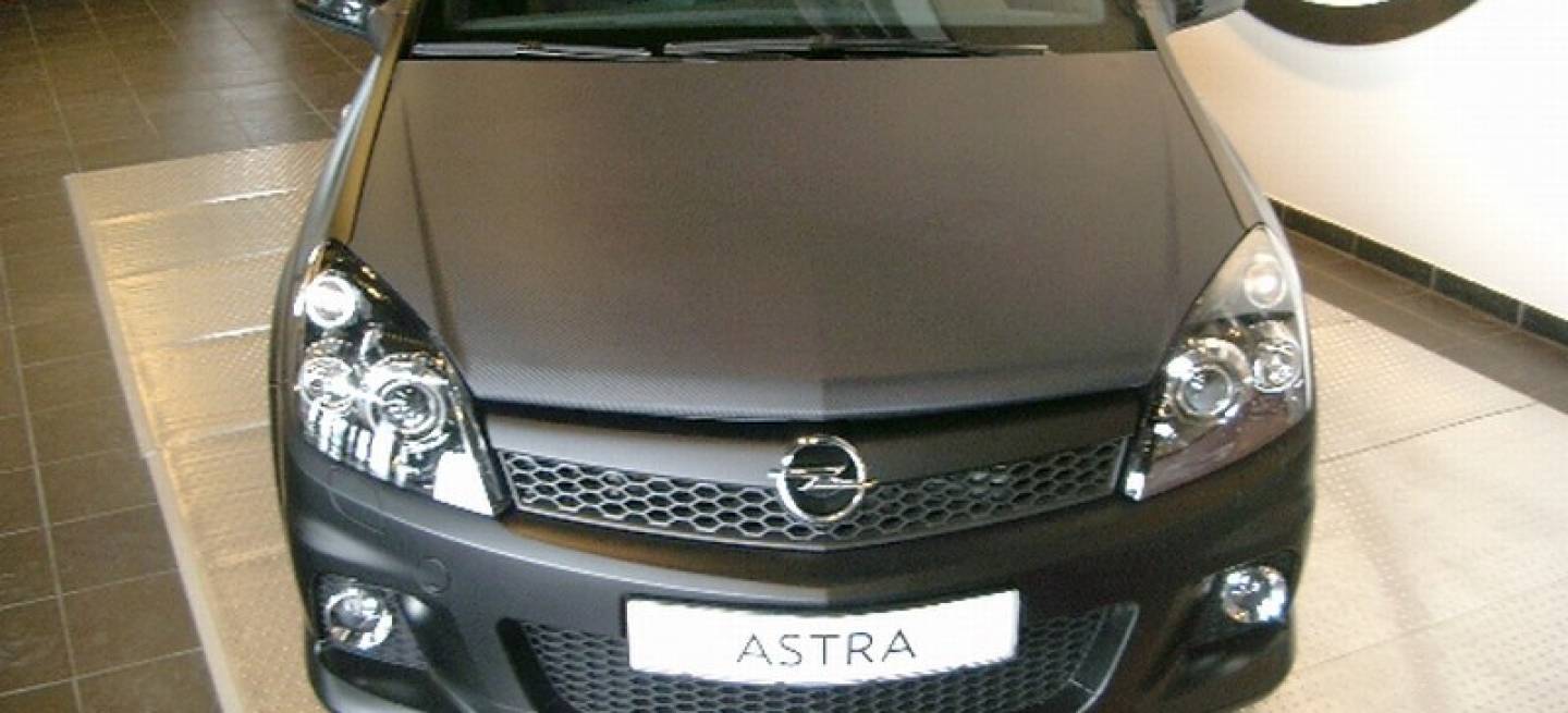 Opel Astra OPC Black Edition