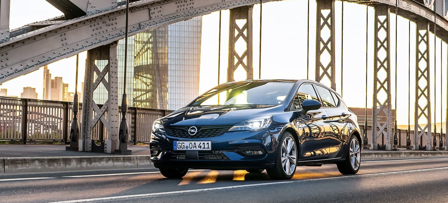 Opel Astra Faselift 2019 Vor Skyline Ffm Opel Astra Faselift 2019 Vor Skyline Ffm