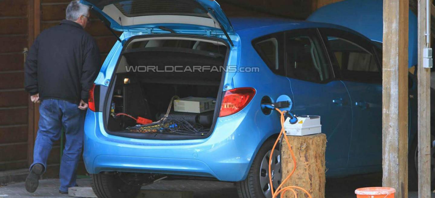 opel-meriva-electrico-espia-dm-1